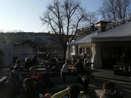 Фото: Golgatha  Biergarten im Viktoriapark